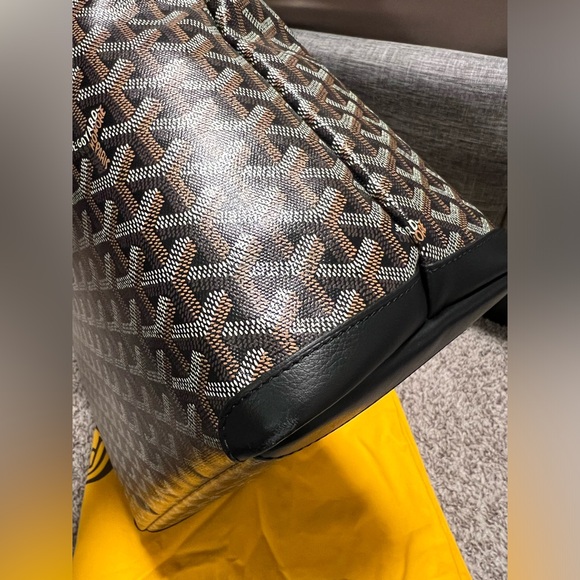 ✖️SOLD✖️Goyard Artois Tote MM size - Black - Picture 9 of 9